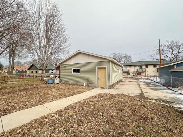 1519 9th STREET S, La Crosse, WI 54601