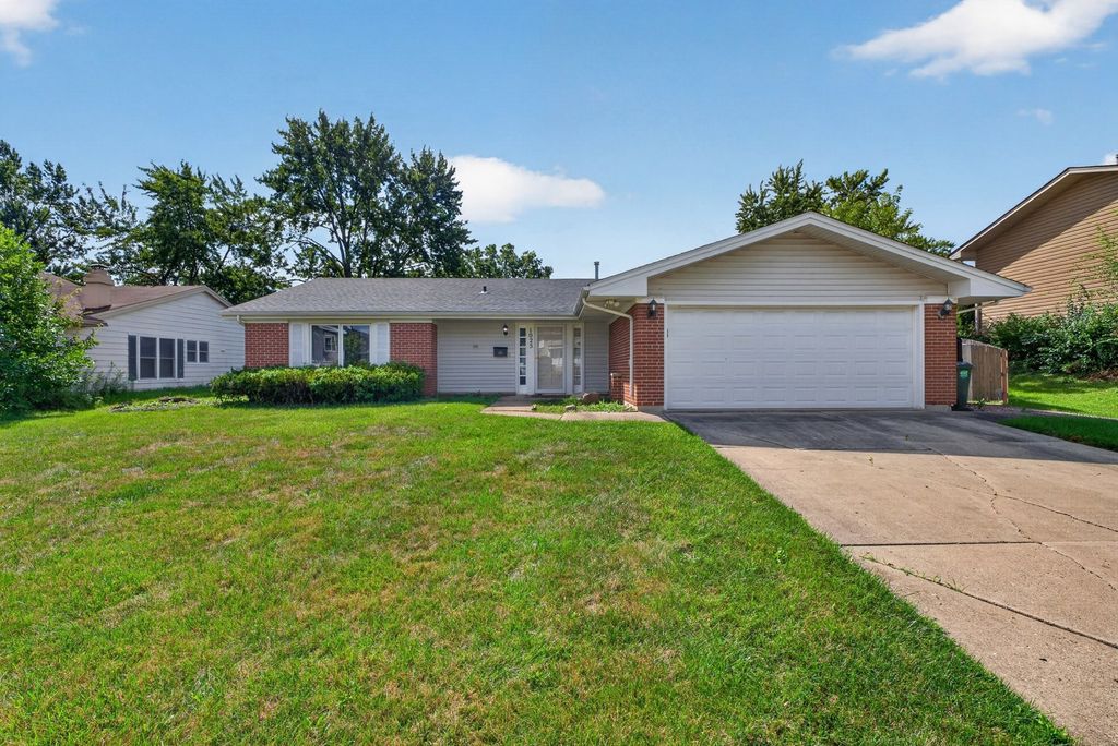 1025 Mayfield Lane, Hoffman Estates, IL 60169 — exterior
