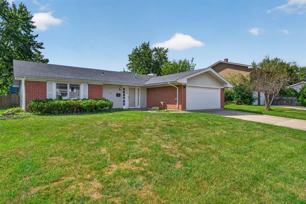 1025 Mayfield Lane, Hoffman Estates, IL 60169 — photo 2