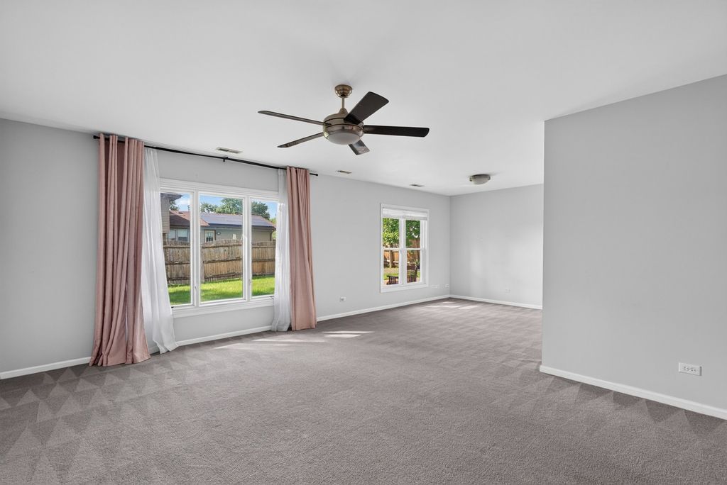 1025 Mayfield Lane, Hoffman Estates, IL 60169 — photo 4
