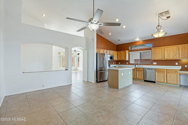 11109 N Eagle Crest Drive, Tucson, AZ 85737