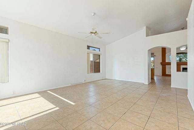 11109 N Eagle Crest Drive, Tucson, AZ 85737