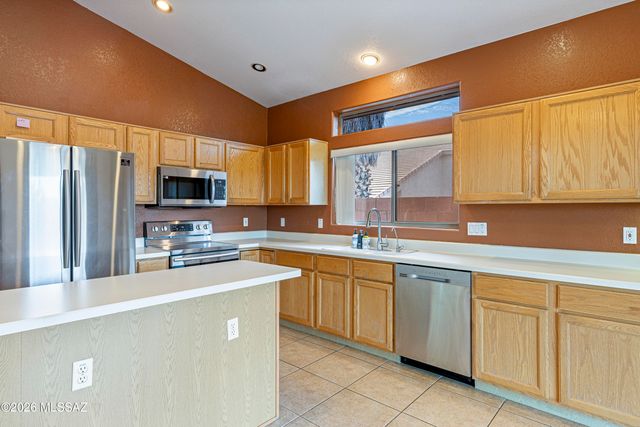 11109 N Eagle Crest Drive, Tucson, AZ 85737