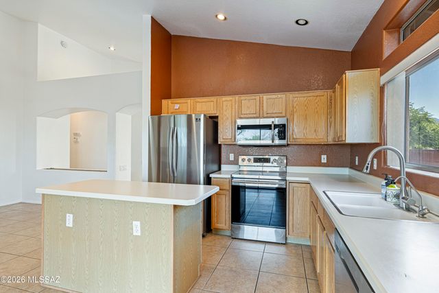 11109 N Eagle Crest Drive, Tucson, AZ 85737