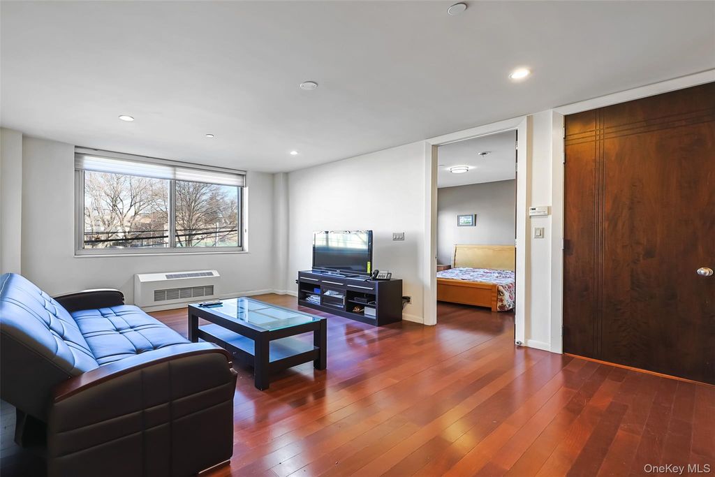31-32 Union Street 2C, Flushing, NY 11354 — photo 3