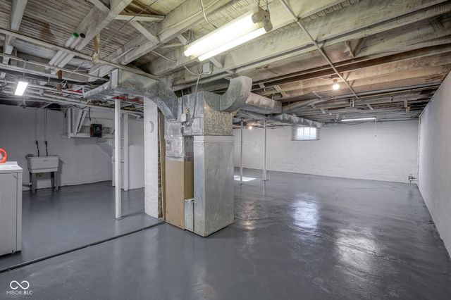 5911 E 18th Street, Indianapolis, IN 46218