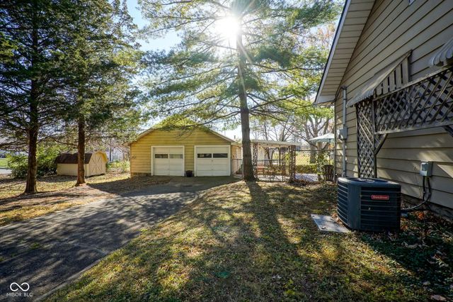 5911 E 18th Street, Indianapolis, IN 46218