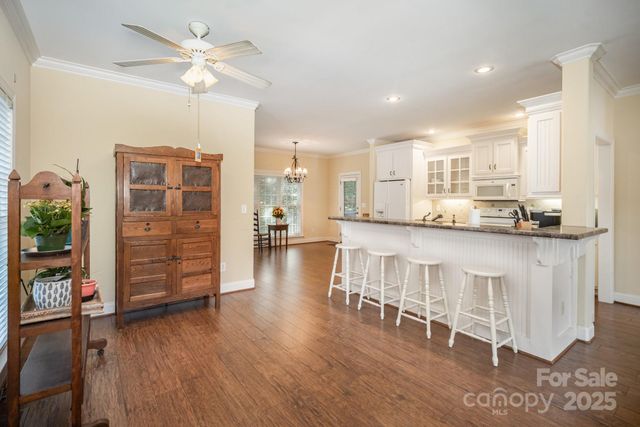 2509 Sandlewood Drive, Gastonia, NC 28054