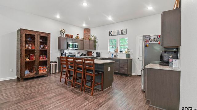 516 W FRONT, Mineola, TX 75773