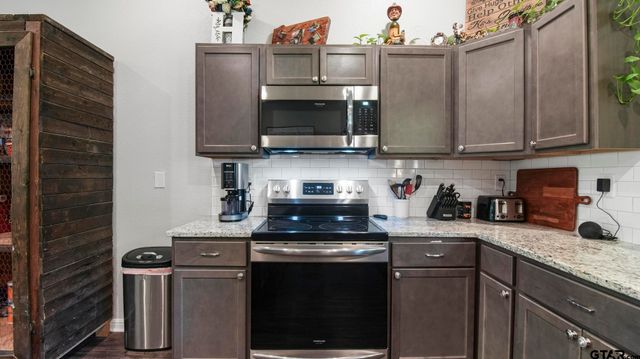 516 W FRONT, Mineola, TX 75773