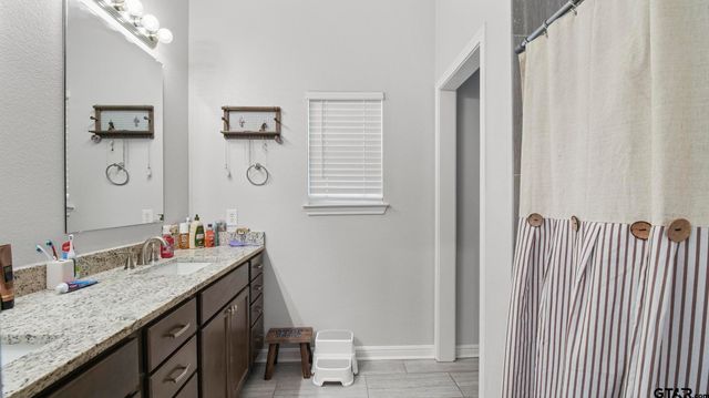 516 W FRONT, Mineola, TX 75773