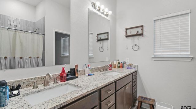 516 W FRONT, Mineola, TX 75773