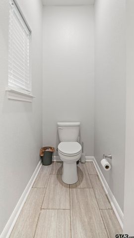 516 W FRONT, Mineola, TX 75773