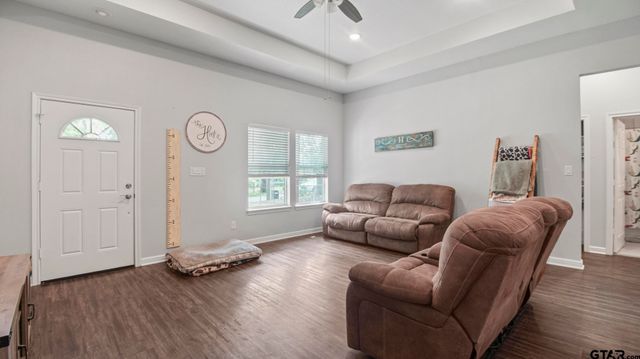 516 W FRONT, Mineola, TX 75773