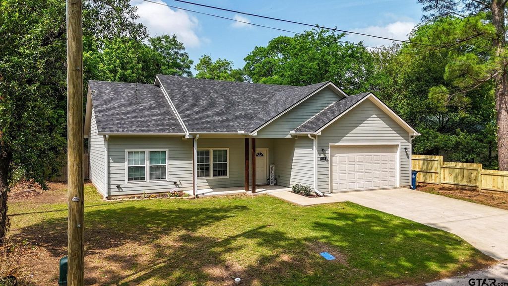 516 W FRONT, Mineola, TX 75773