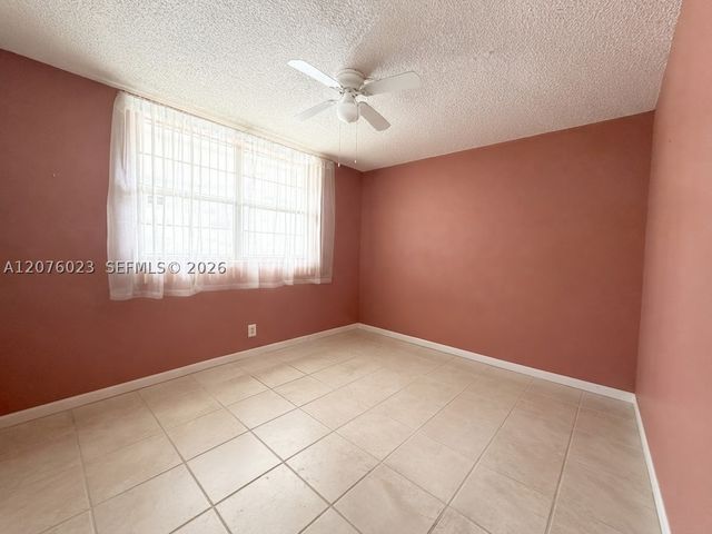 2951 NW 46th Ave 109, Lauderdale Lakes, FL 33313