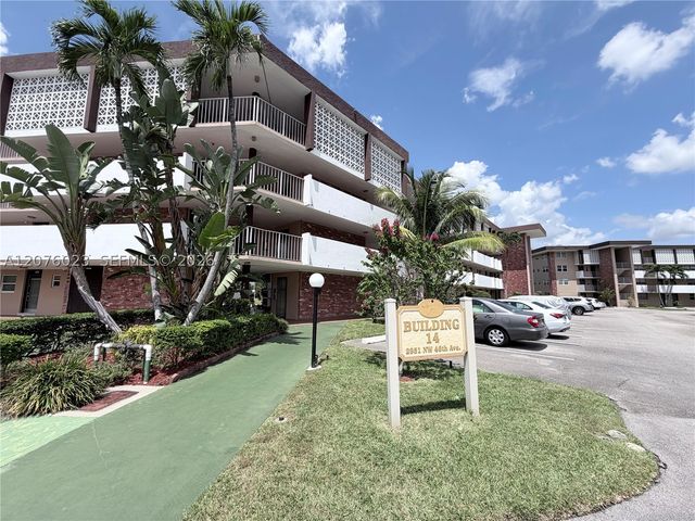 2951 NW 46th Ave 109, Lauderdale Lakes, FL 33313