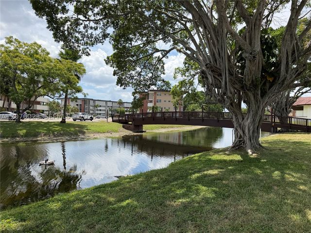 2951 NW 46th Ave 109, Lauderdale Lakes, FL 33313