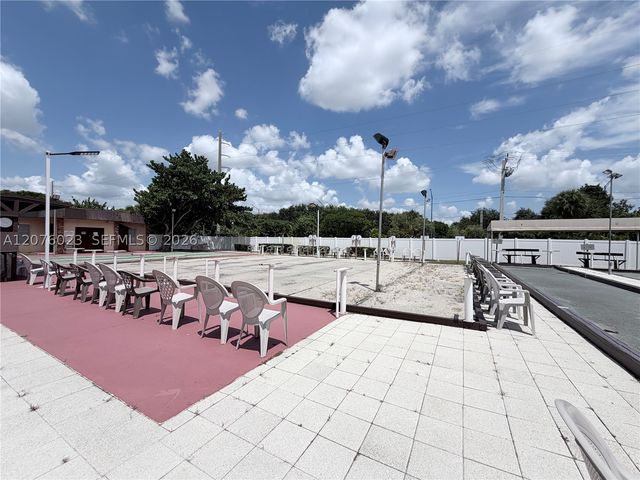 2951 NW 46th Ave 109, Lauderdale Lakes, FL 33313