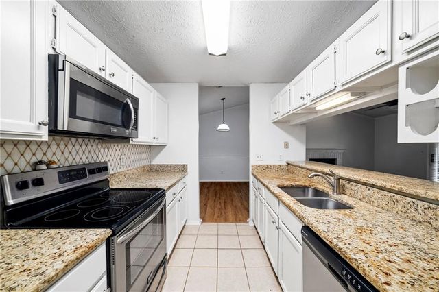 530 Warm Springs Circle, Roswell, GA 30075