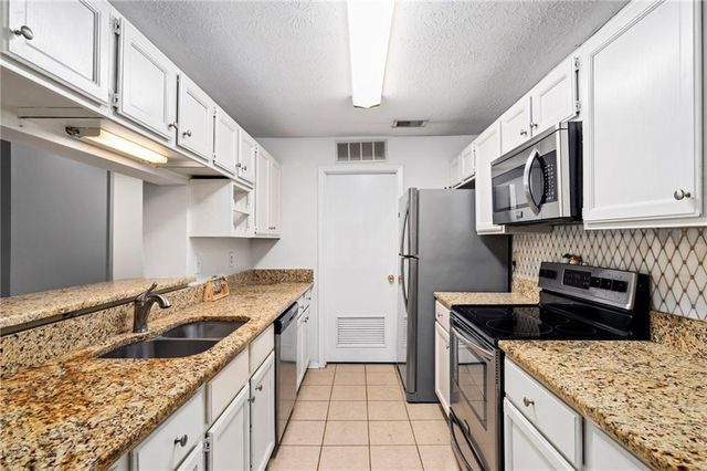530 Warm Springs Circle, Roswell, GA 30075
