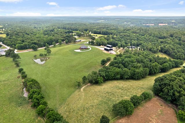 4420 Highway 48, Cumberland Furnace, TN 37051