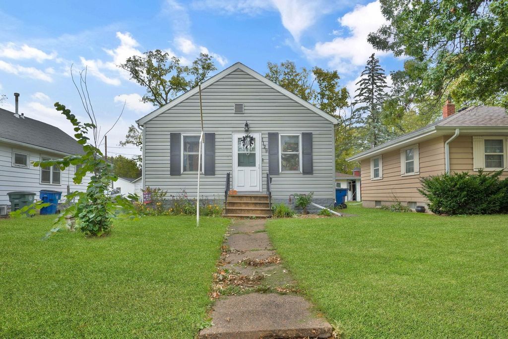 1129 Wallgate Avenue, Waterloo, IA 50701