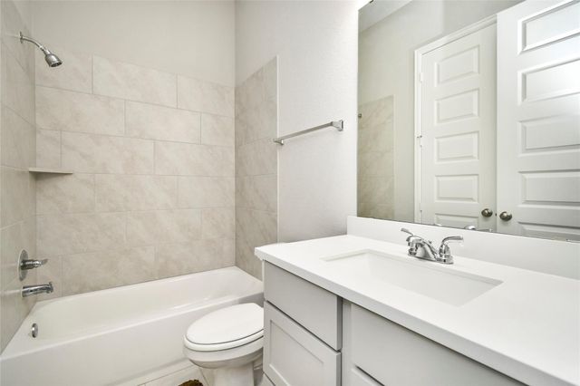 5042 Albany Shores Lane, Fulshear, TX 77441