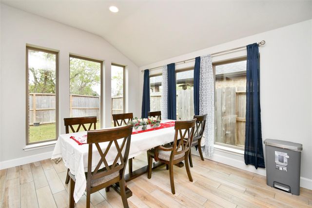 5042 Albany Shores Lane, Fulshear, TX 77441