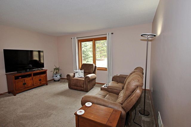 17398 Fontana Path, Farmington, MN 55024