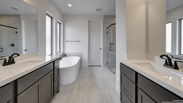 302 Hidalgo, Boerne, TX 78006
