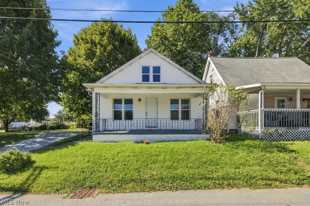 1588 Josephine Avenue, Lakemore, OH 44250