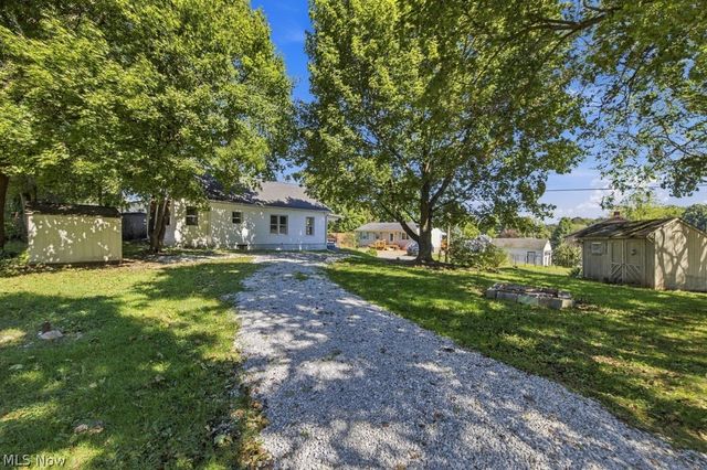 1588 Josephine Avenue, Lakemore, OH 44250