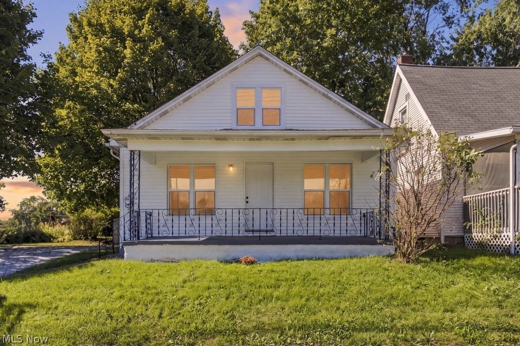 1588 Josephine Avenue, Lakemore, OH 44250