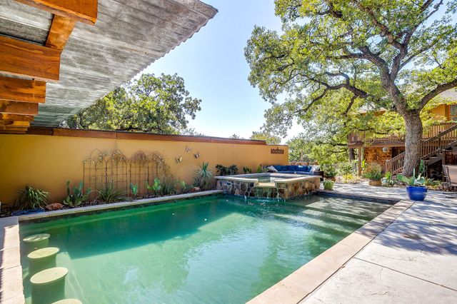 620 NW 6th Street, Mineral Wells, TX 76067