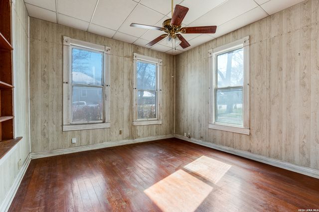 910 Cross, New Braunfels, TX 78130