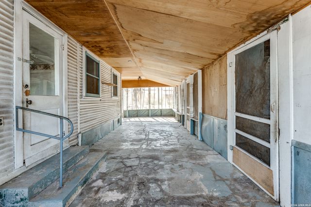 910 Cross, New Braunfels, TX 78130