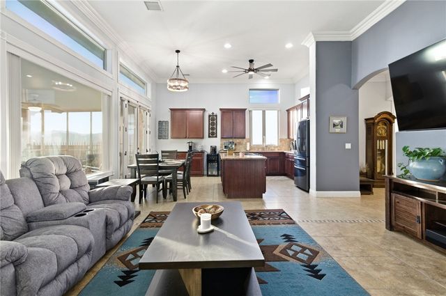 7400 E Morningside Drive, Kingman, AZ 86401