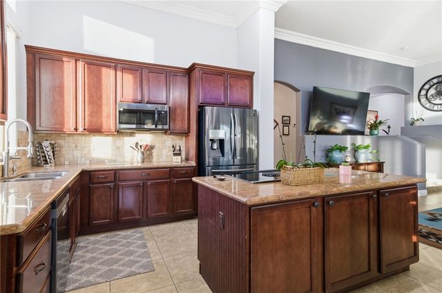 7400 E Morningside Drive, Kingman, AZ 86401