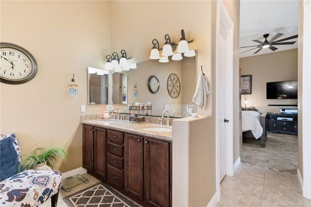 7400 E Morningside Drive, Kingman, AZ 86401