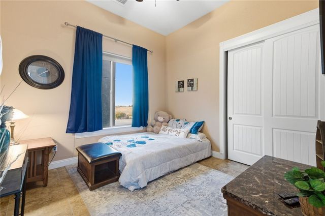 7400 E Morningside Drive, Kingman, AZ 86401