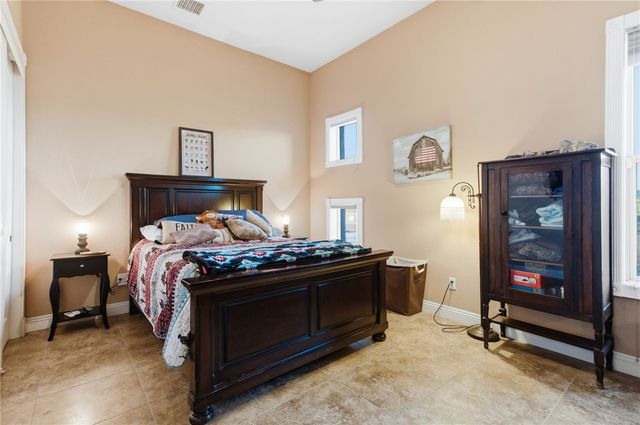 7400 E Morningside Drive, Kingman, AZ 86401