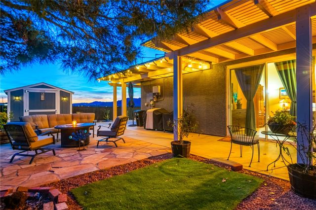 7400 E Morningside Drive, Kingman, AZ 86401