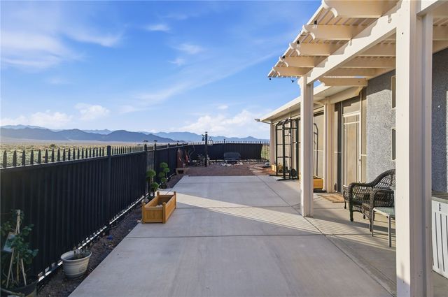 7400 E Morningside Drive, Kingman, AZ 86401