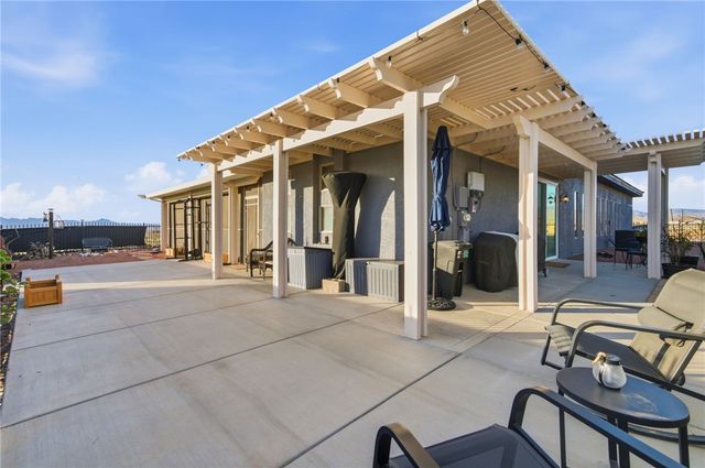 7400 E Morningside Drive, Kingman, AZ 86401