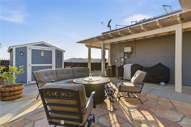 7400 E Morningside Drive, Kingman, AZ 86401