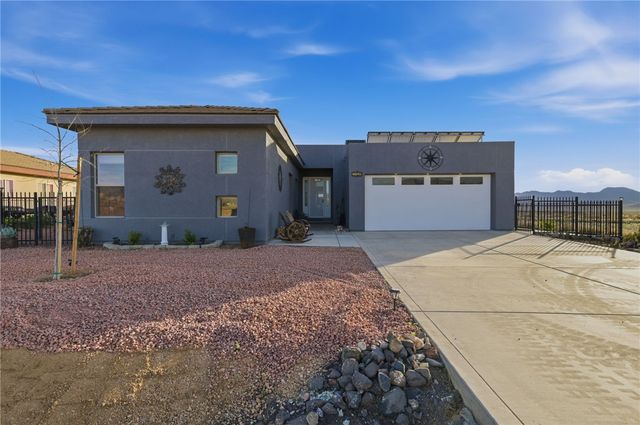 7400 E Morningside Drive, Kingman, AZ 86401