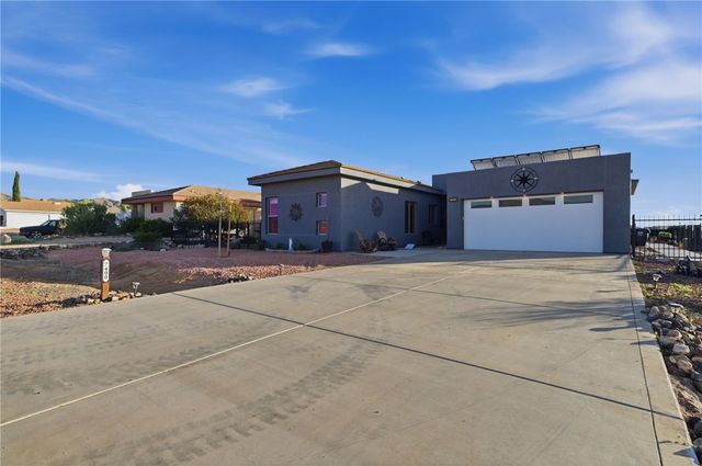 7400 E Morningside Drive, Kingman, AZ 86401