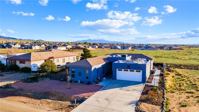 7400 E Morningside Drive, Kingman, AZ 86401