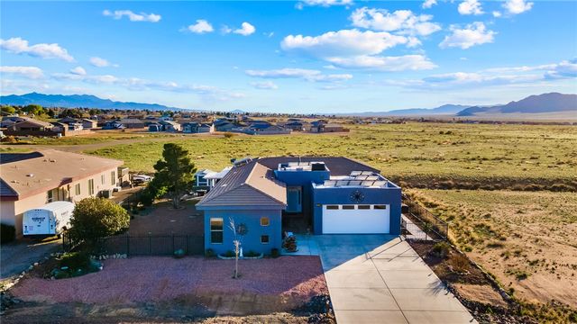 7400 E Morningside Drive, Kingman, AZ 86401